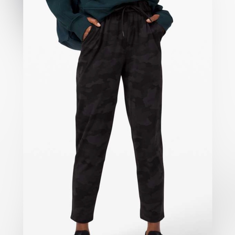 Lululemon Keep Moving Pant 7/8 High-Rise